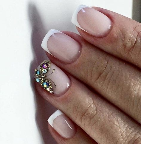 Daisy Nail Art, Bright Nail Art, Butterfly Nails, Butterfly Nail Art, Daisy Nails, Swarovski Nails, Uñas Acrilicas, Butterfly Nail, Crystal Nails