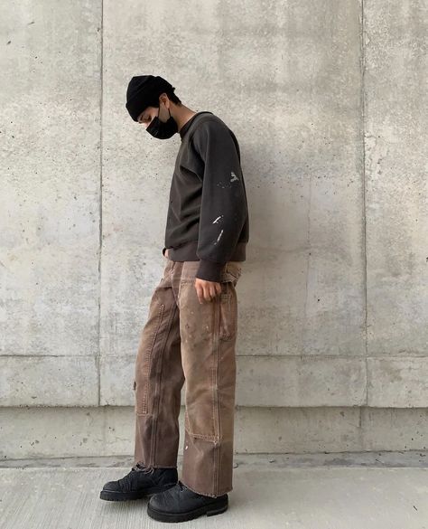 Combat Boot Mens Outfit, Korean Boots Outfit Men, Baggy Carhartt Pants Outfit, Double Knee Pants Carhartt, Boots With Baggy Pants, Baggy Pants With Boots, Men Combat Boots Outfit, Carhartt Double Knee Pants Outfit Men, Dickies Double Knee Pants Outfit