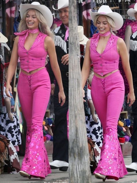 Bibble Barbie Inspired Outfits, Groovy Barbie Costume, Barbie Movie Clothes, Barbie Country Outfit, Latina Barbie Outfit, Barbie 2023 Outfits, Barbie Cowboy Outfit, Barbie The Movie Outfits, Barbie Custome Ideas