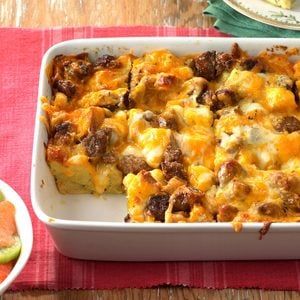 Hearty Breakfast Egg Bake Recipe: How to Make It Casserole With Egg Noodles, Easter Casserole, Italian Sausage Casserole, Sausage Egg Bake, Strata Recipes, Baked Eggs Recipe, Brunch Casserole, Egg Bake, Sausage Casserole