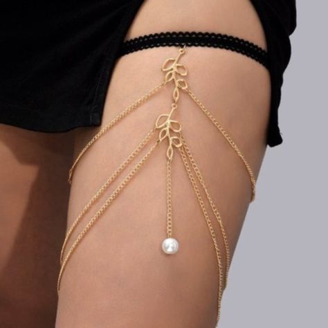 Color: Yellow Gold Material: Iron Alloy Quantity: 1 Piece Style: Glamorous Details: Pearls Type: Thigh Chain Gold Thigh Chain, Torso Jewelry, Gold Leg Chain, Garter Jewelry, Gold Garter, Thigh Jewelry, Body Jewelry Diy, Brighton Charm Bracelet, Stylish Jewelry Accessories