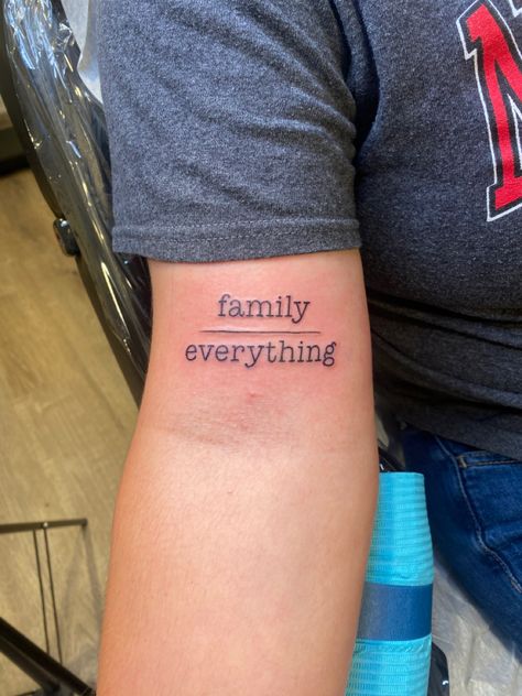 Tattoos To Get For Your Niece, Family Over Everything Tattoo Women, Matching Tattoos For 4 Cousins, Family Over Everything Tattoo Ideas, Family Arm Tattoo For Women, Cute Family Tattoo Ideas, Family Tattoo Ideas Sleeve, Family Meaningful Tattoos, Matching Uncle And Niece Tattoos