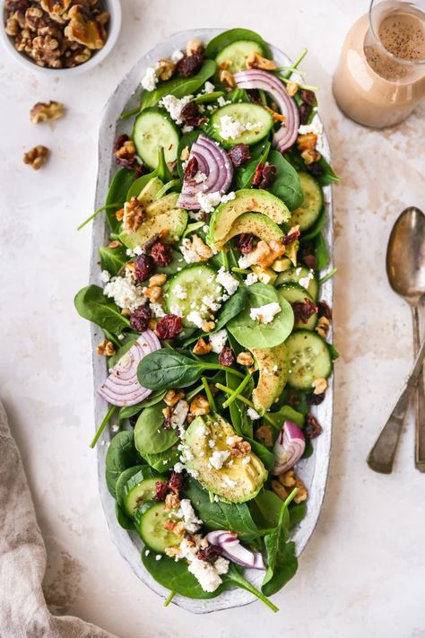 Easy Spinach Salad with Creamy Balsamic Vinaigrette | Eating Bird Food Easy Spinach Salad, Creamy Balsamic Vinaigrette, Creamy Balsamic Dressing, Spinach Salad Recipes, Fresh Salad Recipes, Resep Diet, Balsamic Dressing, Goat Cheese Salad, Balsamic Vinaigrette