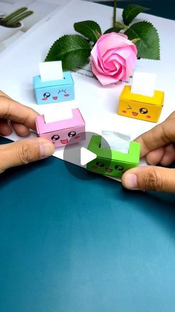 paper crafts creator on Instagram: "Use three pieces of paper to make a mini paper box. It’s so cute. Come and try it out #handmade #diy #parentchild #handwork #handbrain #origami #kindergarten #handmade paper craft ideas" Paper Tissue Box Diy, Mini Paper Crafts Diy, Tiny Paper Crafts, Origami Cute, Handmade Paper Craft, Mini Origami, Creative Origami, Cute Origami, Origami Love