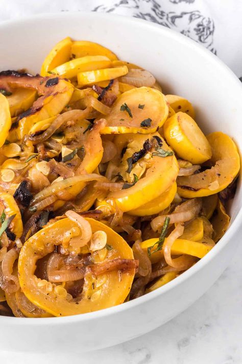 This one-pan Sauteed Squash is a quick and easy side dish that’s full of flavor! Simply slice up some squash, add an onion and some fresh herbs and seasonings, and you've got a tasty dinner addition. Easy Yellow Squash Recipes, Squash And Onions, Sauteed Yellow Squash, Fall Side Dish Recipes, Sausage And Spaghetti Squash, Sauteed Zucchini And Squash, Sauteed Squash, Yellow Squash Casserole, Yellow Squash Recipes