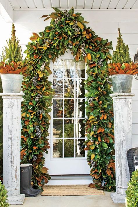 10 Ways to Decorate with Magnolia this Christmas: Frame Your Front Door Magnolia Christmas Decor, Magnolia Wreaths, Magnolia Garland, Southern Christmas, Country Christmas Decorations, Christmas Front Doors, Christmas Décor, Christmas Greenery, Outdoor Holiday Decor