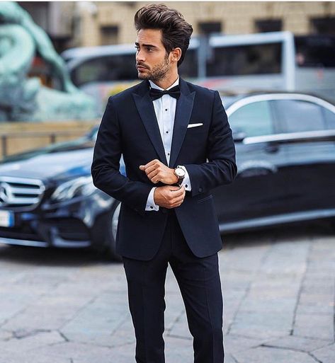 What’s your opinion? 📸🤵🏿 #richlife #business #suits #classy #rich #wealth #money #style #fashion #mensfashion #class #men #millionaire #menstyle #instagram #pretty #street #swag #hot #fresh Pose Ideas For Men, Coat Pant For Men, Suits For Guys, Mens Formalwear, Prom For Guys, Prom Photoshoot, Costume Noir, Style Masculin, Outdoor Portrait