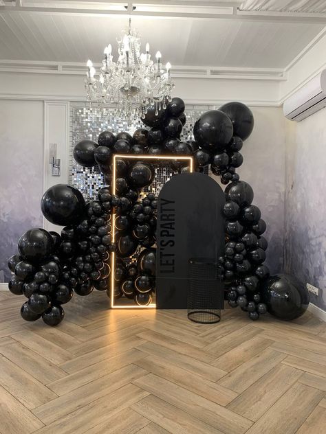 Black Wedding Balloons, Black Balloons Decorations, Black And Wood Party Decor, Three Arch Backdrop With Balloons, Birthday Party Elegant, Black And Silver Dinner Party Decor, Black Birthday Party Ideas, Boyfriends Birthday Ideas, Party Rental Ideas