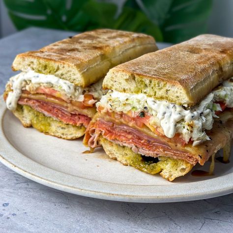 Ciabatta Bread Ideas, Ciabatta Sandwich Recipes, Fancy Sandwich, Slider Ideas, Ciabatta Sandwich, Steak Stirfry Recipes, Pumpkin Chia Pudding, Hot Sandwiches, Sausage Pasta Recipes