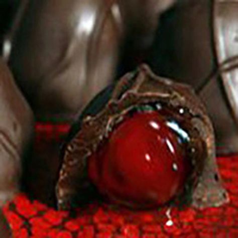 Cherry Chocolate Recipes, Cherry Fondant, Chocolate Covered Cherries Recipe, Chocolate Cherry Cookies, Cordial Recipe, Chocolate Covered Cherry, Cherry Cordial, Candy Truffles, Chocolate Covered Cherries