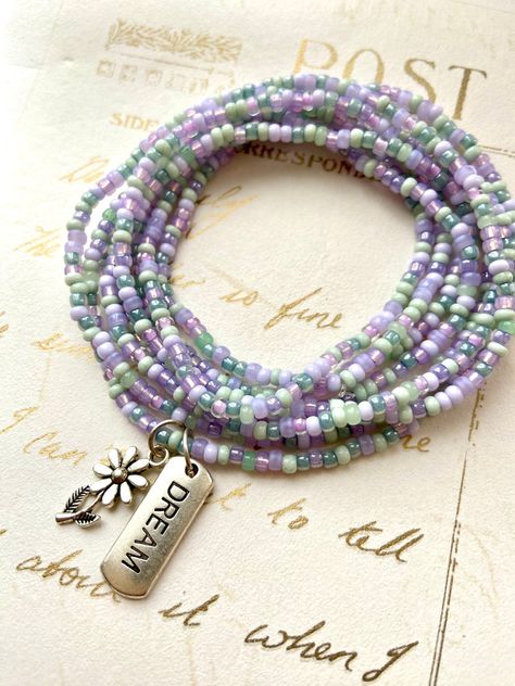 Idea Business, Marble Bracelet, Purple Beaded Bracelets, Beaded Memory Wire Bracelets, Green Beaded Bracelets, Floral Pendant Necklace, Boho Wrap Bracelet, Beaded Memory Wire, Green Bracelet