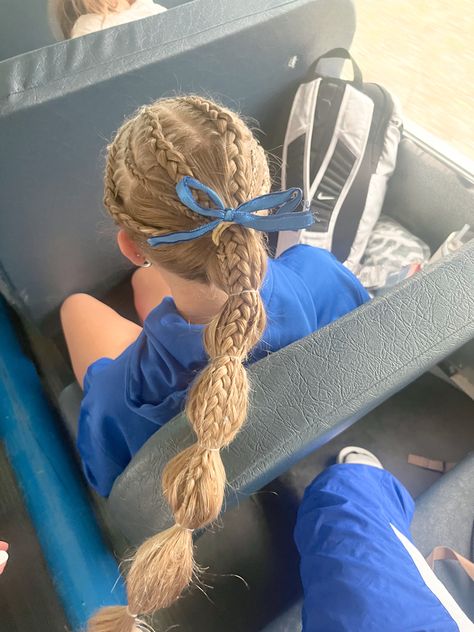 Race Day Hair, Tennis Hairstyles, Track Hair, Tennis Hair, Cute Volleyball Hairstyles, Cute Sporty Hairstyles, Soccer Hairstyles, Soccer Hair, Volleyball Hair