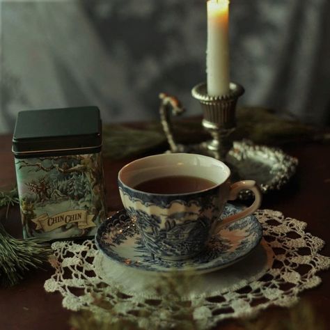 Ivy House, Fairytale Photography, Dark Cottagecore, Season Of The Witch, Witch Aesthetic, Cottagecore Aesthetic, Dark Academia Aesthetic, Tea Art, Day Book