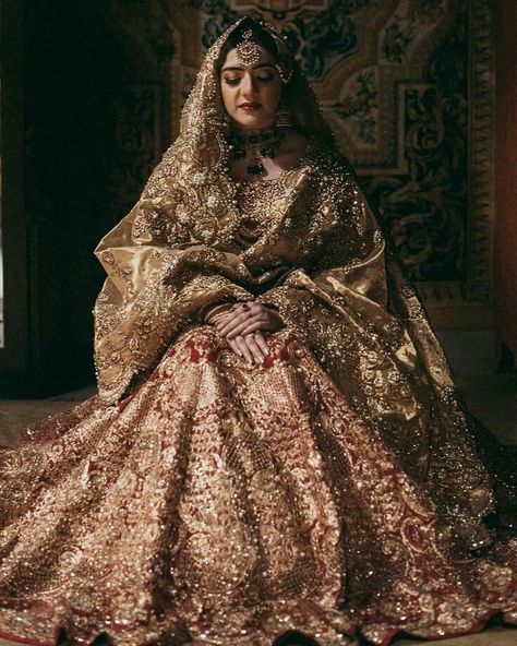 Ruffle Lehenga Designs, Traditional Lehengas, Walima Dresses, Ruffle Lehenga, Pakistani Bridal Couture, Desi Things, Ali Xeeshan, Wedding Fits, Desi Fits