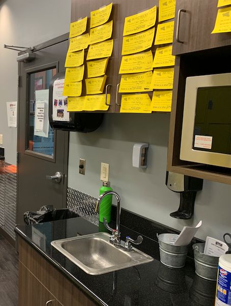 Break Room Organization Ideas, School Break Room Ideas, Cool Break Rooms, Break Room Essentials, Break Room Aesthetic, Staff Bathroom Makeover, Employee Breakroom Ideas, Work Kitchen Ideas Office, Breakroom Organization Ideas