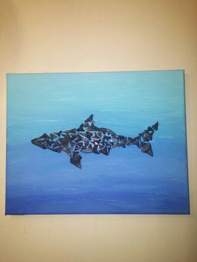 Shark on canvas made with sharks teeth found on Folly Beach! Shark Tooth Crafts, Shark Teeth Crafts, Shark Bathroom, Shark Bedroom, Shark Room, Shark Stuff, Dried Seaweed, Shark Craft, Sharks Teeth