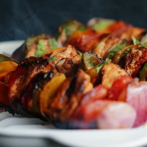 Shashlik Recipe, Chicken Shashlik, Carrot Halwa Recipe, Healthy Sandwich, Healthy Sandwich Recipes, Chicken Recipes Boneless, Healthy Lunch Ideas, Healthy Sandwiches, Pakistani Food