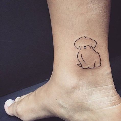 Dogs Tattoo Ideas, Puppy Tattoo, Small Dog Tattoos, Dogs Tattoo, Chien Shih Tzu, Cat Tattoo Simple, Monster Tattoo, Dog Memorial Tattoos, Omerta Tattoo