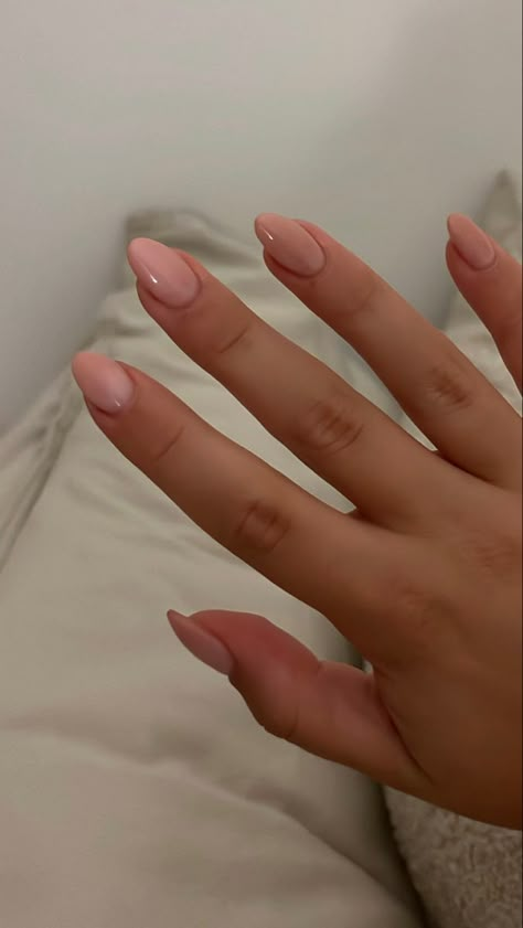 Oval Gel Extension Nails, Square Oval Gel Nails, Nude Oval Nails Short, Biab Nails Almond Shape, Shirt Oval Nails, Biab Nails Oval, Plain Oval Nails, Plain Nail Extensions, Clean Nude Nails