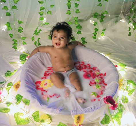 Bath Tub Baby Photoshoot, Aanprashan Decoration Ideas, Annprashan Baby Photo Shoot, Gudi Padwa Baby Photoshoot, Annaprasana Photoshoot, Annaprashan Decoration Ideas, Baby Annaprasana Ideas, Annaprashan Decoration, Baby Photography Poses