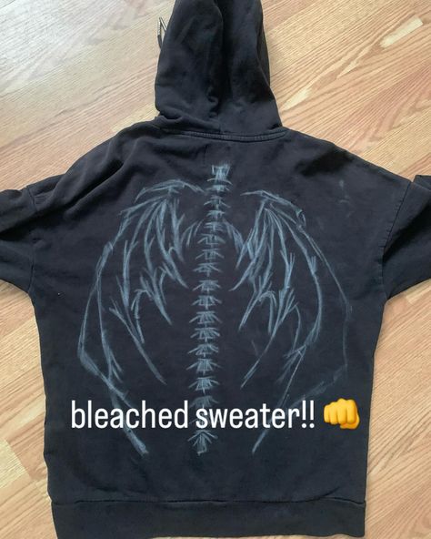 bleached it 😎 didnt turn out how i wanted it to, but im happy with it 🙏 now i have a matching sweater to my skeleton shirt #ninespages #art #artist #diy #diyclothes Skeleton Shirt Diy, Bleach Hoodie Ideas, Bleach Design Hoodie, Bleach Sweater, Bleach Art Clothes, Bleached Sweater, Bleached Hoodie, Bleach Dye Shirts, Bleach Hoodie