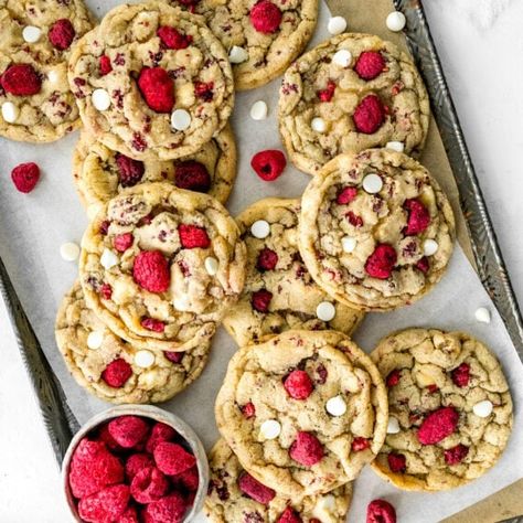 White Chocolate Raspberry Cookies - Two Peas & Their Pod White Chocolate Raspberry Cookies, Raspberry Cookie Recipes, Raspberry White Chocolate Cookies, Chocolate Raspberry Cookies, Easy Cookies Recipes, Raspberry Cheesecake Cookies, Two Peas And Their Pod, Velvet Recipes, White Chocolate Pretzels