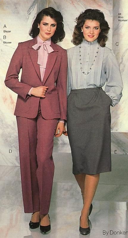 I had blouse and skirt outfits just like the gray outfit on the right 1980s Outfits, 1980s Fashion Women, 1980 Fashion, Style Année 70, Style Année 90, Fashion 1980s, 80s Fashion Trends, 1980s Women, Bad Fashion