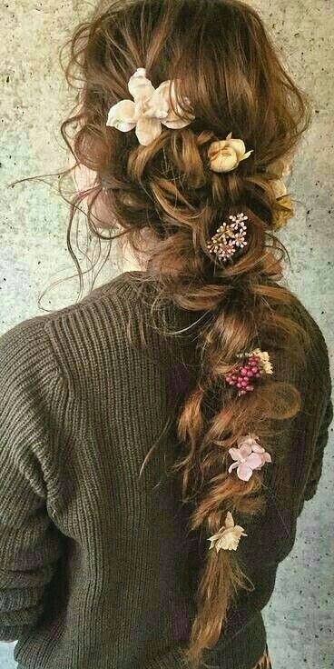 Girl with Curly Hair Braid hairstyle with flowers down her hair Medieval Hair, Medieval Hairstyles, Wedding Hairstyles And Makeup, Flowers In Her Hair, Fairy Hair, Wedding Hair And Makeup, Aesthetic Hair, Hair Dos, Bride Hairstyles