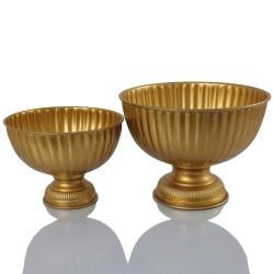 Vintage Gold Flower Compote Vase Pedestal Bowl Centerpiece How To Decorate Kitchen Countertops, Gold Vase Centerpieces, Floral Compote, Vase Pedestal, Compote Vase, Floating Candles Bowl, Bowl Centerpiece, Countertop Decor, Pedestal Vase