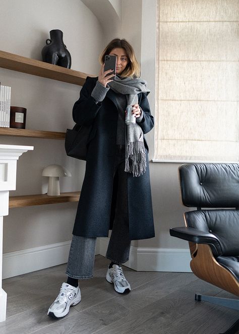 New Balance 530 Outfit, Emma Hill, Chique Outfit, New Balance Style, New Balance Outfit, Winter Outfit Inspiration, Mode Casual, Stil Inspiration, Outfit Trends