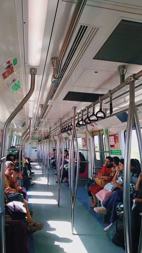 life in a metro Metro Snap, Metro Aesthetics, Study Snap, Metro Pictures, Delhi City, Friendship Status, Delhi Metro, Metro Rail, Train Video