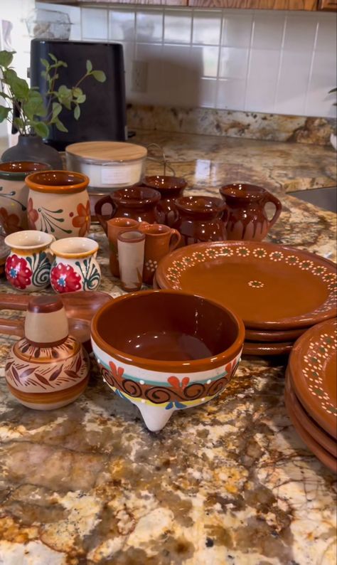 mexico aesthetic 
Mexicana
artery art artesanía artesanal pottery 
Hispanic Latino Latina 
home decor 
interior decoration 
Decoration Mexicana 
shelf decor 
Mexico 
Aesthetic 
Mediterranean 
Pueblo rancho 
Ranchero Mexican Style Cabinets, Traditional Mexican Living Room, Mexican Plates And Bowls, Spanish Style Dishware, Mexican Decor Kitchen Ideas, Brown Mexican Aesthetic, Apartment Decorating Mexican Style, Mexican Aesthetic Kitchen, Mexico Kitchen Decor