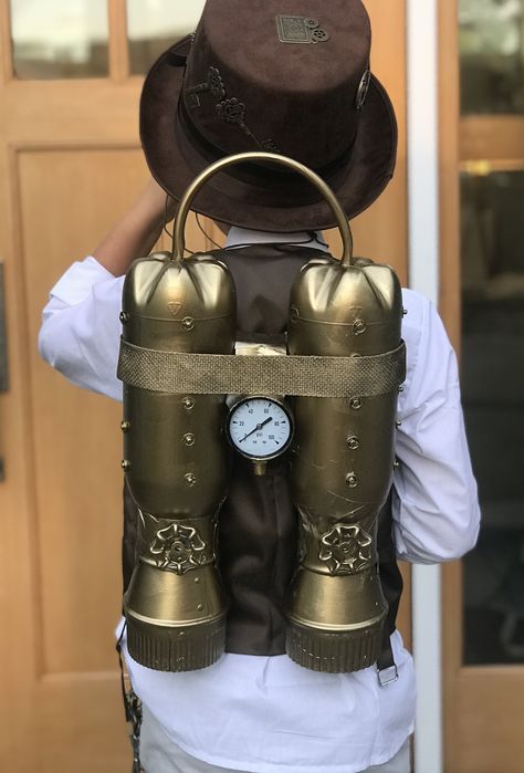 Homemade Steampunk Costume, Steampunk Robot Costume, Steampunk Costume Kids, Steampunk Family Costumes, Time Traveler Costume Diy, Diy Steampunk Costume Male, Easy Steampunk Costume Diy, Steampunk Party Ideas, Steampunk Costume Diy