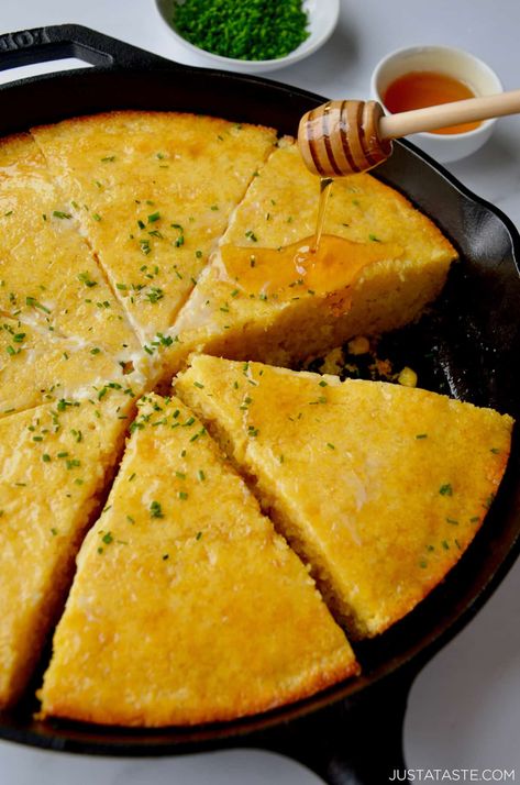 Simple Skillet Cornbread Skillet Cornbread Recipe, Cast Iron Skillet Cornbread, Banana Nut Pancakes, Iron Skillet Cornbread, Skillet Corn, Bread Pudding With Apples, Skillet Cornbread, Iron Skillet Recipes, Just A Taste