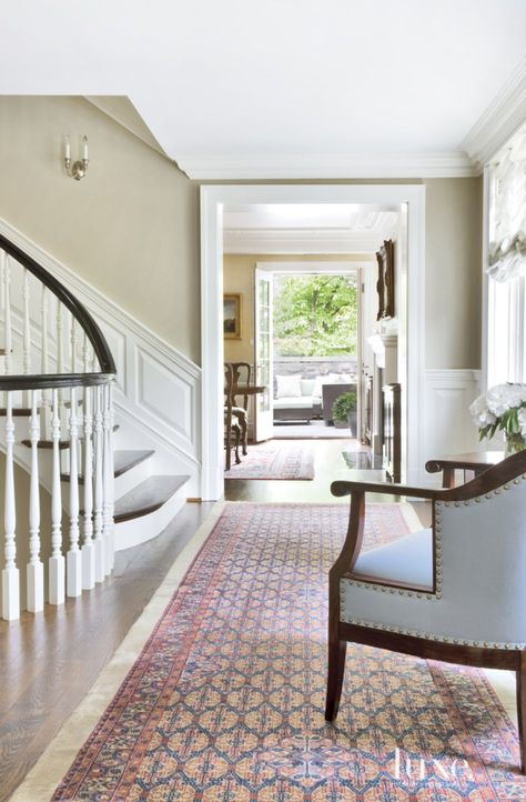 A Traditional Brick 1900s Georgetown Row House | Luxe Interiors + Design Row House Interior, Traditional Hallway, Traditional Foyer, Beautiful Entrance, Second Floor Landing, Cottage Interior Design, Design Your Own Home, Cottage Interior, Luxe Interiors