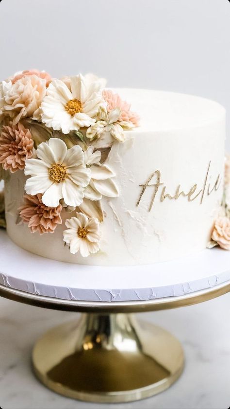 Floral Cake 1st Birthday, Boho Birthday Cake Sweet 16, 1st Birthday Flower Cake, Wedding Cakes With Buttercream Flowers, 1st Birthday Cake Flowers, Spring Floral Cake Ideas, Floral Theme Birthday Party For Women, Buttercream Flower Wedding Cake, Floral Cake Designs Buttercream Flowers