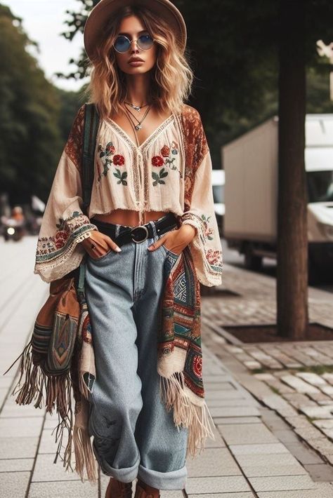 Boho Hipster Outfits, Classy Hippie Style, Boho Summer Outfits Bohemian, Advanced Style Boho, Mode Country, Looks Hippie, Estilo Hippie Chic, Street Style Clothing, Hippie Mode