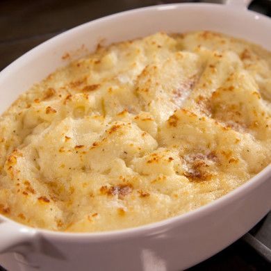 Creamy Mashed Potatoes by Ree Drummond Creamy Mashed Potatoes Ree Drummond, Mashed Potatoes Ree Drummond, Pioneer Woman Creamy Mashed Potatoes, Make Ahead Mashed Potatoes Pioneer Woman, Food Network Recipes Pioneer Woman, Creamy Mashed Potatoes Recipe, Ree Drummond Recipes, Mashed Potato Casserole, Mashed Potatoes Recipe