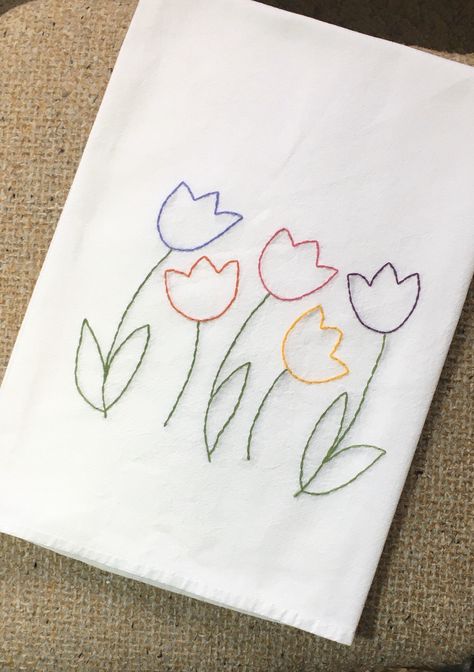 Spring Tulip Tea Towel.  These cute tulips just make me smile.  Hand embroidered in Spring colors to brighten your kitchen Towel Embroidery Designs, Tea Towels Embroidery, Broderie Simple, Creeper Minecraft, Hand Embroidery Patterns Free, Pola Bordir, Embroidery Lessons, Towel Embroidery, Basic Embroidery Stitches