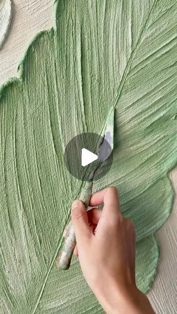 Textured Leaf Painting, Textured Art Leaves, How To Paint Leaves Acrylic, Leaves Painting Acrylic Leaf Art, Textured Canvas Art Diy Tutorials, Leaves Canvas Painting, Knife Painting Acrylic, 2024 Green, Green Pallete