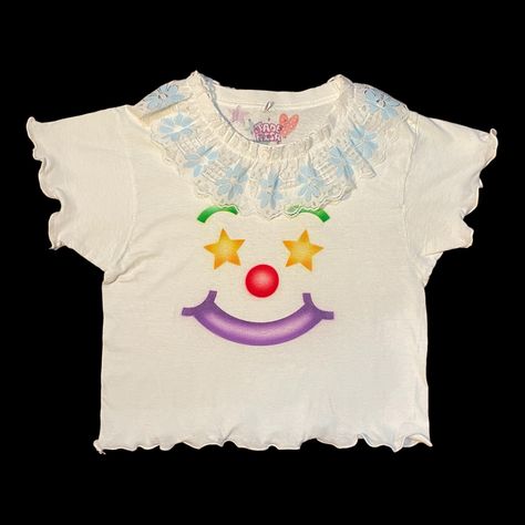 Airbrush art, clown crop top, vintage t-shirt, vintage lace mock ruff Vintage Clown Outfit, Clown Pajamas, Clowncore Dress, Clown Aesthetic Outfit, Clown Inspired Outfit, Clown Core Fashion, Clown Core Outfit, Jester Core, Clowncore Clothes