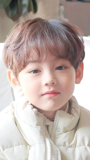 Asian Boy Haircuts, Korean Couple Photoshoot, Trendy Kids Outfits, Ulzzang Kids, Korean Ulzzang, Korean Babies, Kids Hair Cuts, Asian Babies