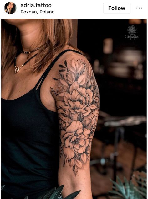 Half Sleeve Tattoo Upper Arm, Tattoo Names, Shoulder Sleeve Tattoos, Arm Sleeve Tattoos For Women, Lace Tattoo Design, Quarter Sleeve Tattoos, Tattoos For Women Half Sleeve, Tato Lengan, Floral Tattoo Sleeve