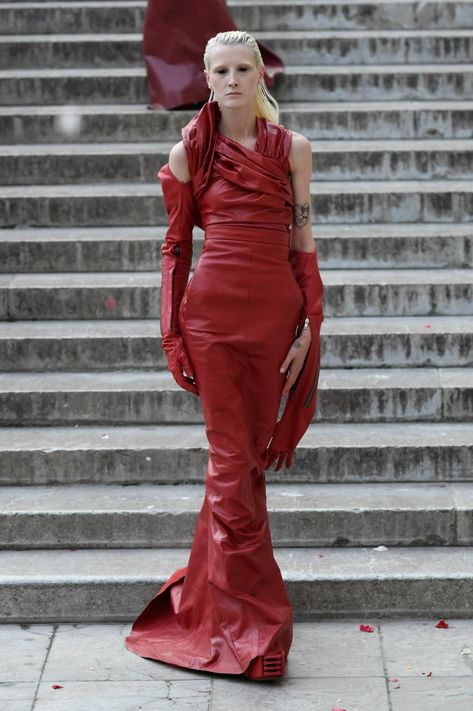 Rick Owens Fashion, Rick Owens Dress, Rick Owens Menswear, Silk Cape, Rick Owens Women, Spring Summer 2024, Spring 2024, Rick Owens, Summer 2024