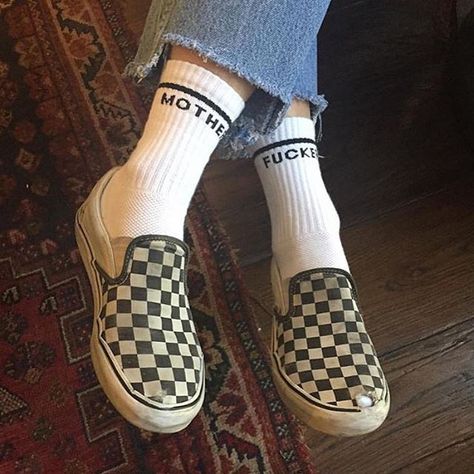 Aesthetic Socks Pics, Fashion 1990s Style, Checkerd Socks, Cold Feet Socks, Feet Socks, Aesthetic Sneakers, Checkered Socks, 90s Fashion Women, 90s Fashion Grunge