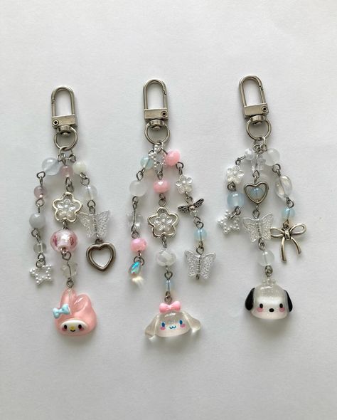 Keychains Sanrio, Apple Pay Cash, Sanrio Merch, Sanrio Keychain, Gelang Manik, Cash App, Cute Keychain, Handmade Jewelry Diy, Beaded Keychains