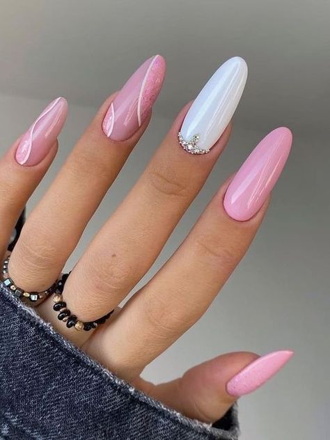 Pink And White Nail Designs, Nails With Pink, Pink And White Nails, Pink White Nails, Think Different, Pink Manicure, Gel Nails Diy, White Acrylic Nails, Pink Nail Art