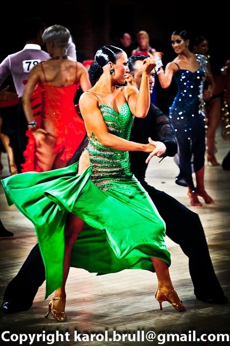 Anna Melnikova #green #latin #dress Dancing Pose, Waltz Dance, Viennese Waltz, Ballroom Dancer, Types Of Dancing, Dance Like No One Is Watching, Shall We Dance, Ballroom Dancing, Rock Lee