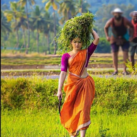 Bharatanatyam Poses, फोटोग्राफी 101, Village Girl, तितली वॉलपेपर, Indian Photoshoot, Saree Photoshoot, Study Material, Photo Pose Style