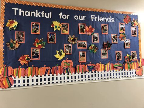 Thanksgiving Bulletin Board Ideas, Thanksgiving Bulletin Board, November Bulletin Boards, Thanksgiving Bulletin Boards, Art Bulletin Boards, Interactive Bulletin Boards, Thanksgiving Turkey Craft, Polka Dot Theme, Thanksgiving Classroom